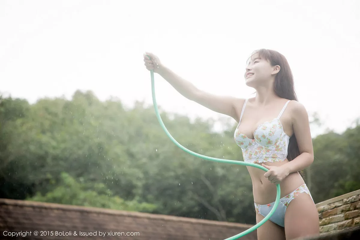 [BoLoli兔几盟]第001期柳侑绮写真 [94P]-007
