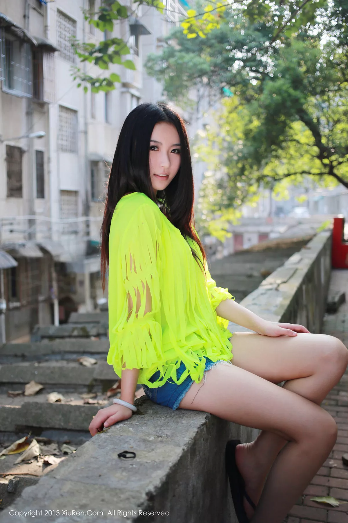 [XiuRen秀人网]第017期MOON嘉依写真 [80P]-003