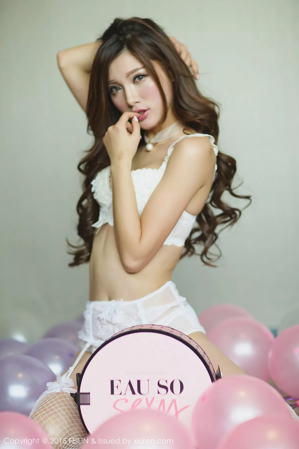 [FeiLin嗲囡囡]第001期奶茶-Emily写真 [50P]-027