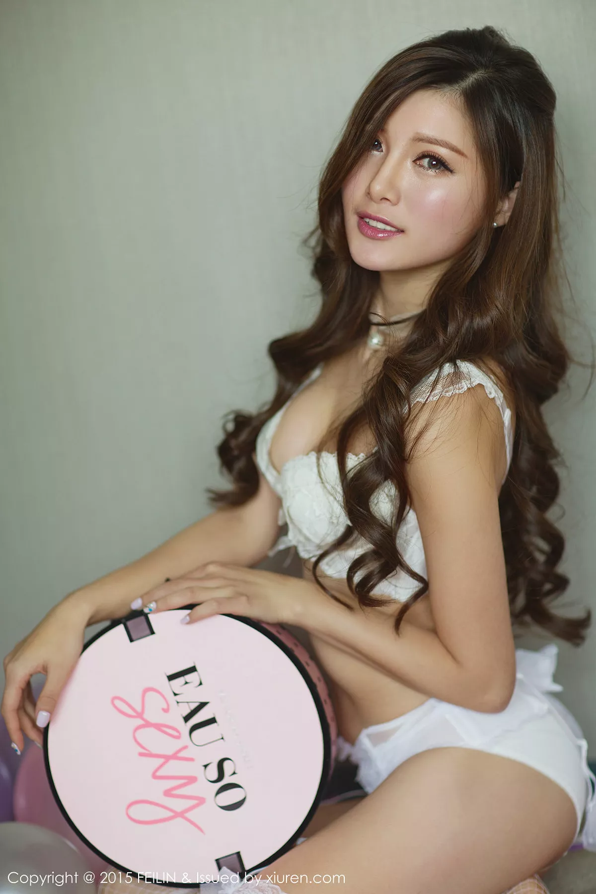[FeiLin嗲囡囡]第001期奶茶-Emily写真 [50P]-015
