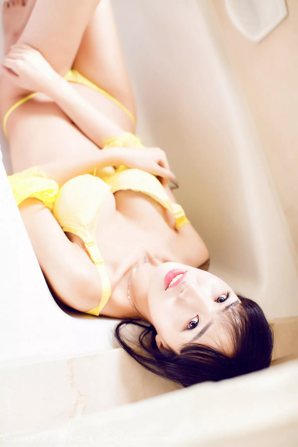 [Imiss爱蜜社]第006期石心琪写真 [52P]-010