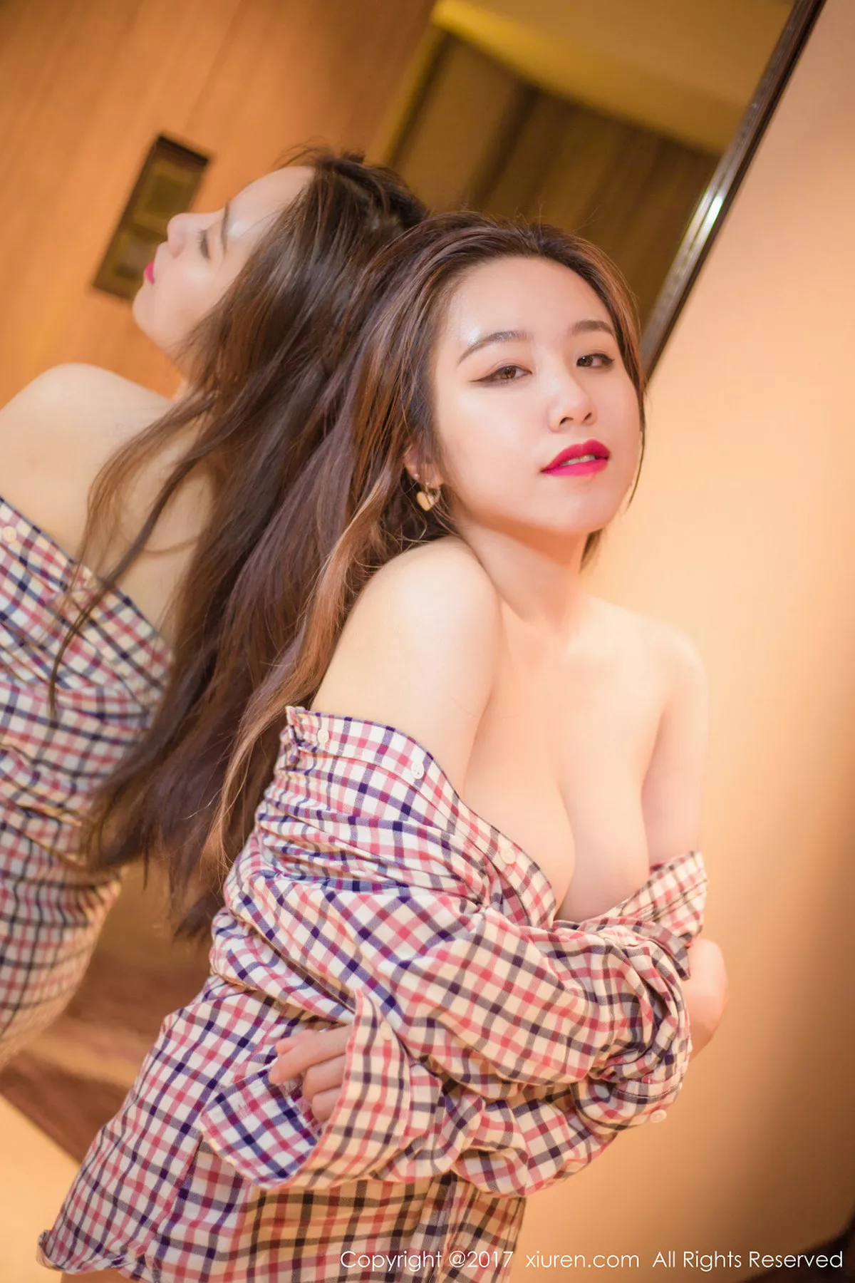 [XiuRen秀人网]第823期吃白菜的vi菜菜写真 [48P]-005