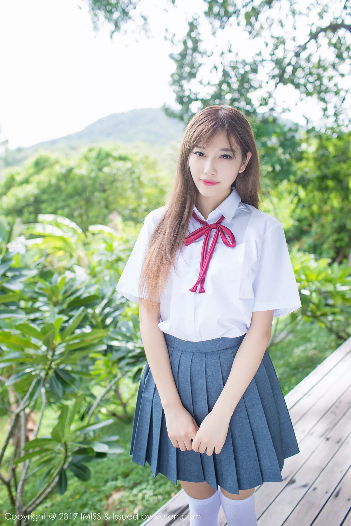 [Imiss爱蜜社]第195期杨晨晨写真 [42P]-001