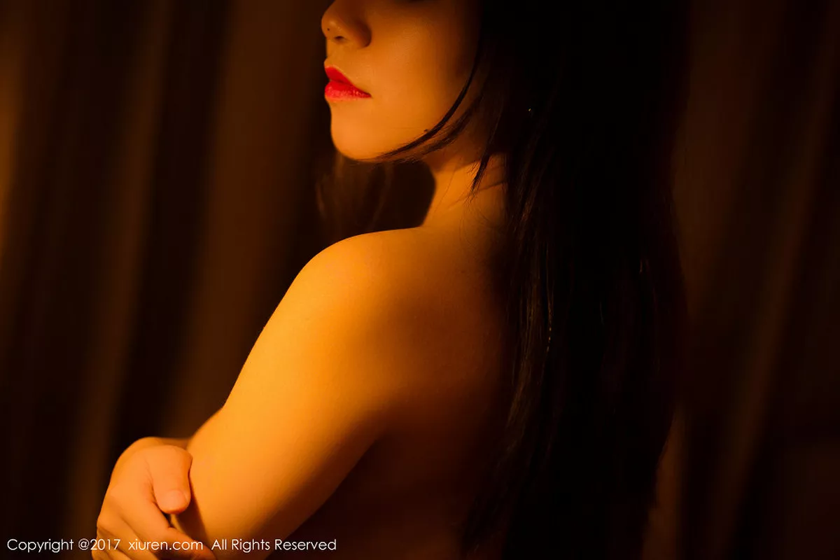 [XiuRen秀人网]第823期吃白菜的vi菜菜写真 [48P]-017