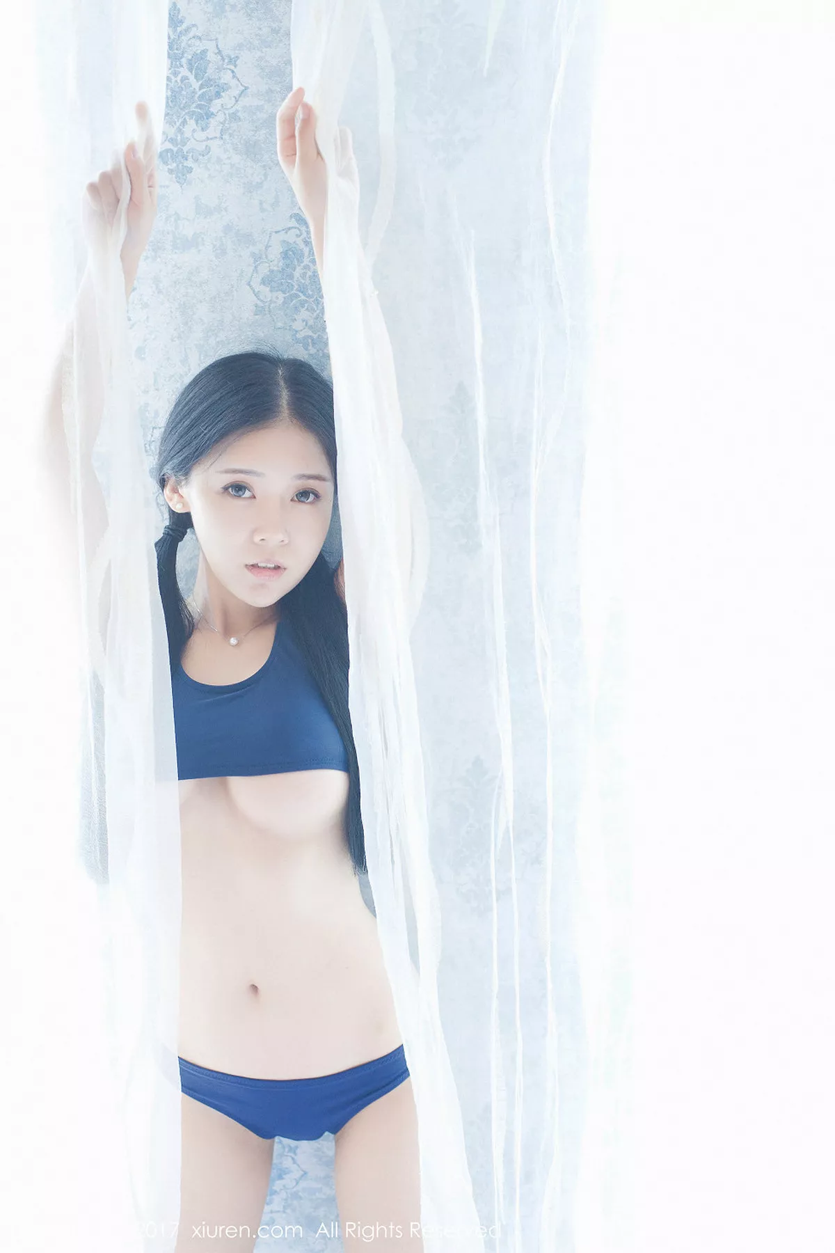 [XiuRen秀人网]第841期红气球写真 [49P]-004