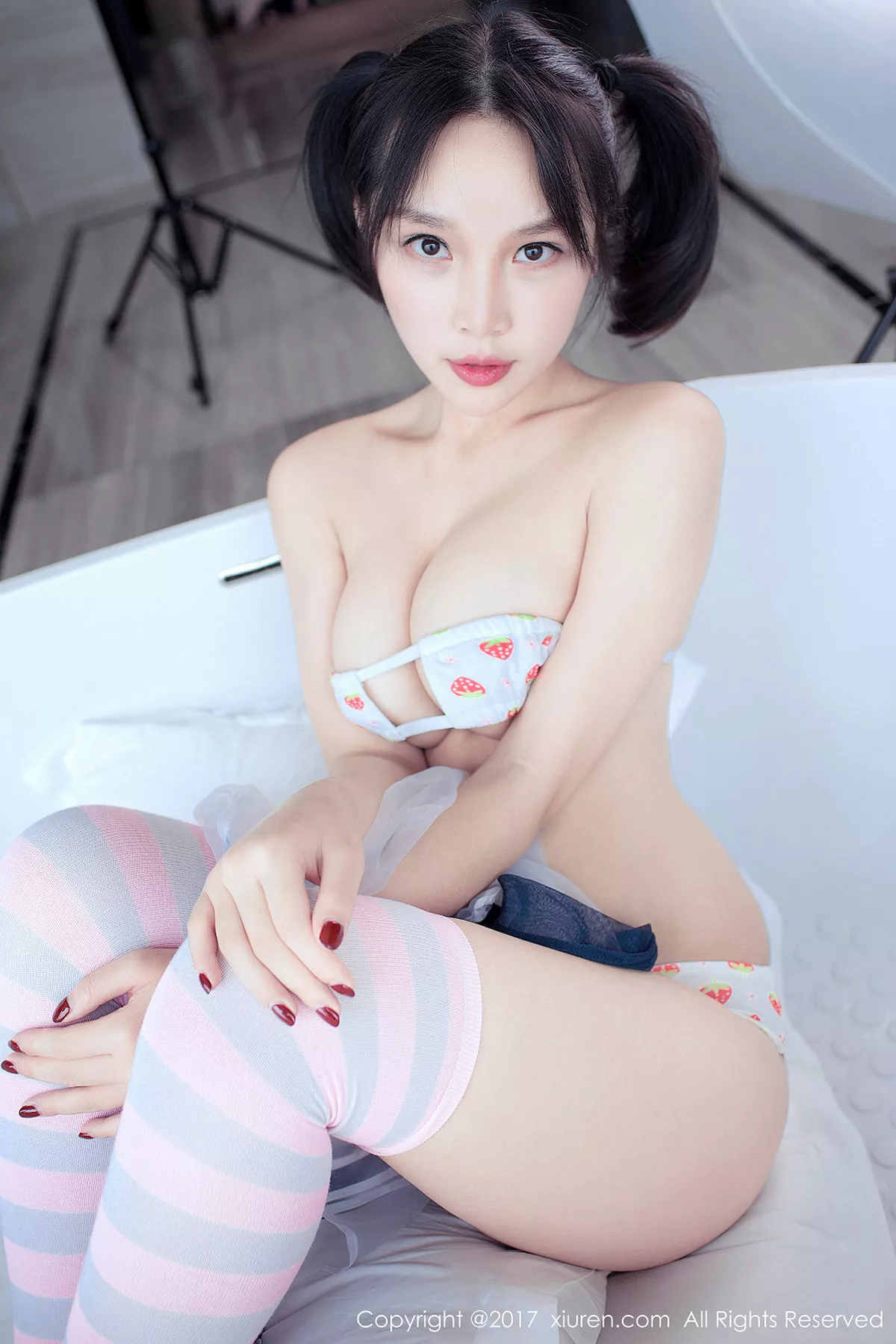 [XiuRen秀人网]第861期小纯子写真 [51P]-001