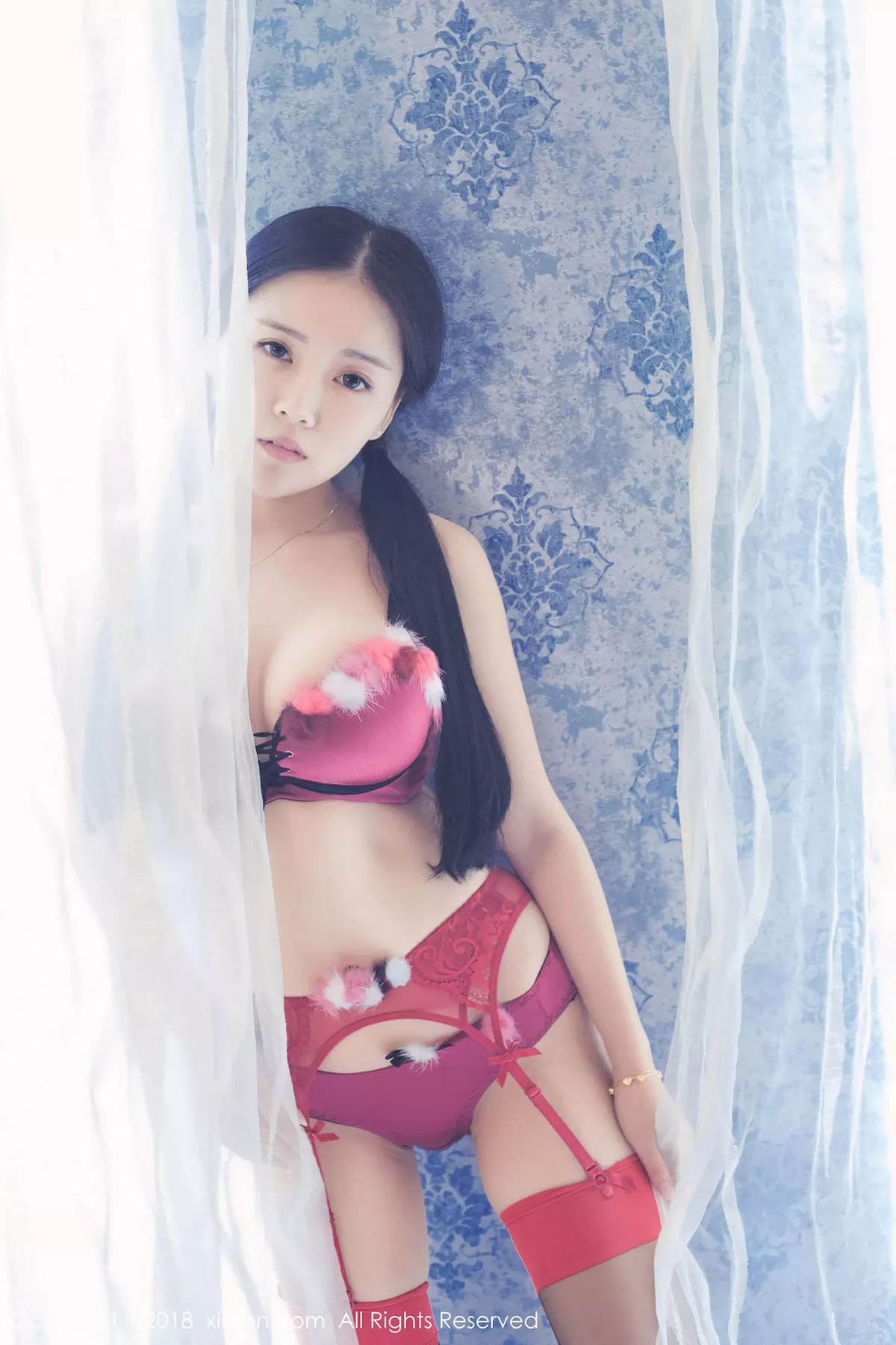 [XiuRen秀人网]第932期红气球写真 [49P]-034