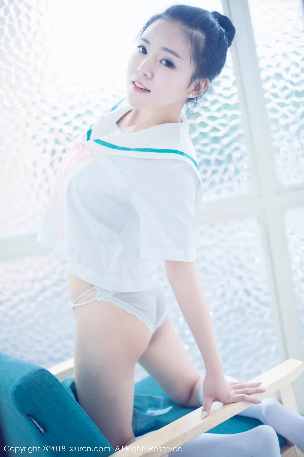 [XiuRen秀人网]第932期红气球写真 [49P]-024