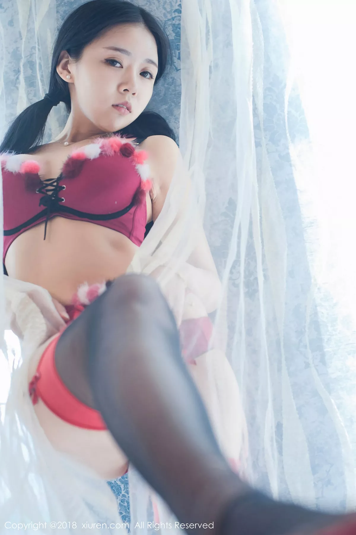 [XiuRen秀人网]第932期红气球写真 [49P]-010
