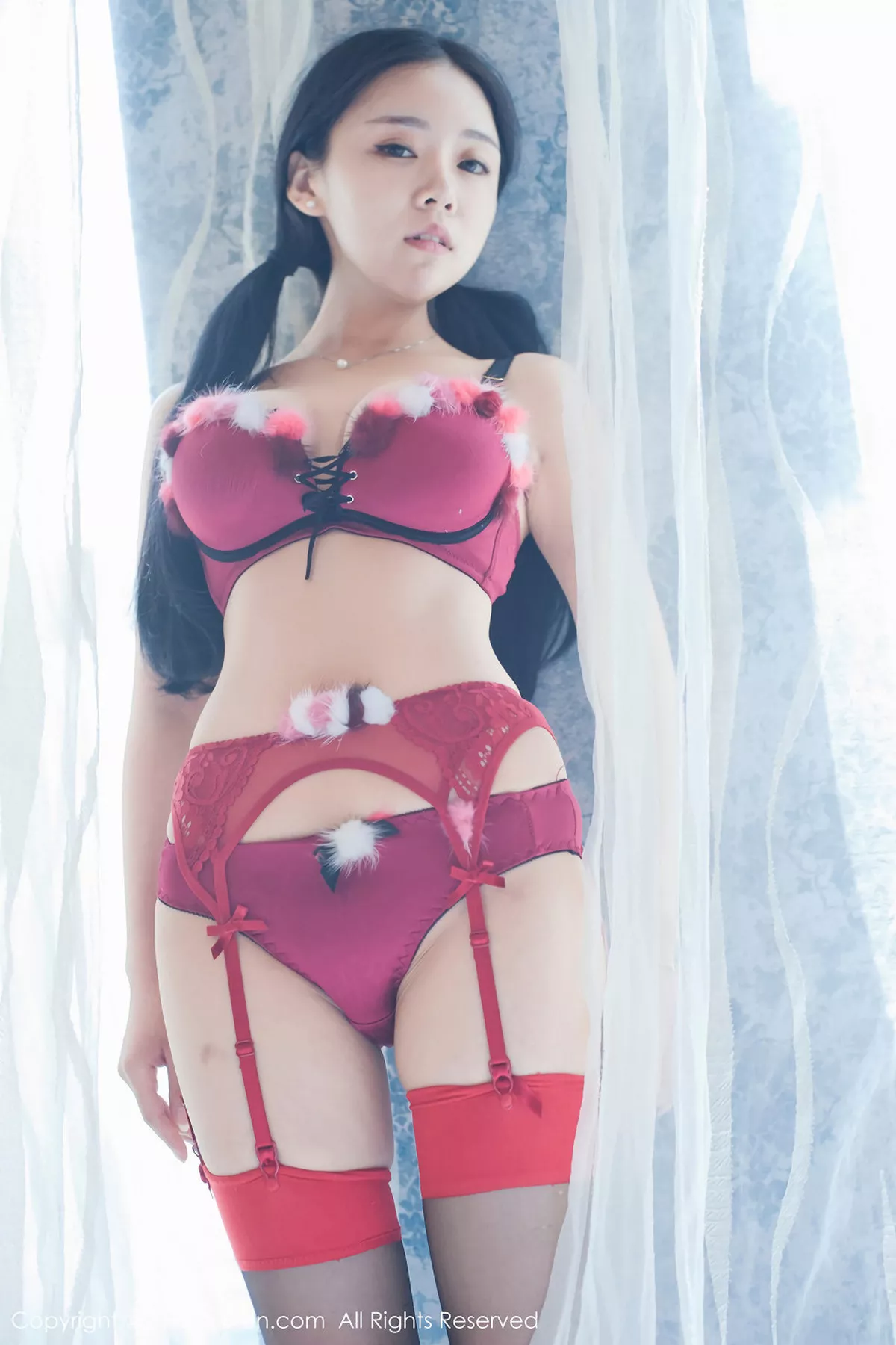 [XiuRen秀人网]第932期红气球写真 [49P]-009