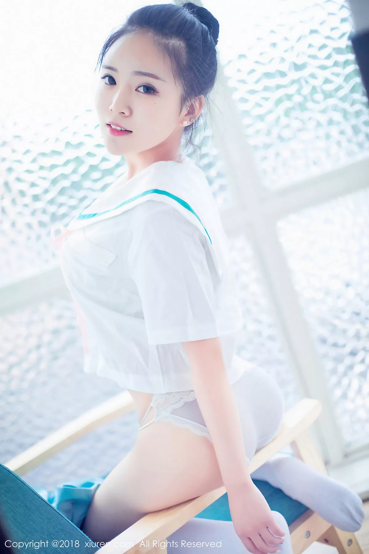 [XiuRen秀人网]第932期红气球写真 [49P]-016