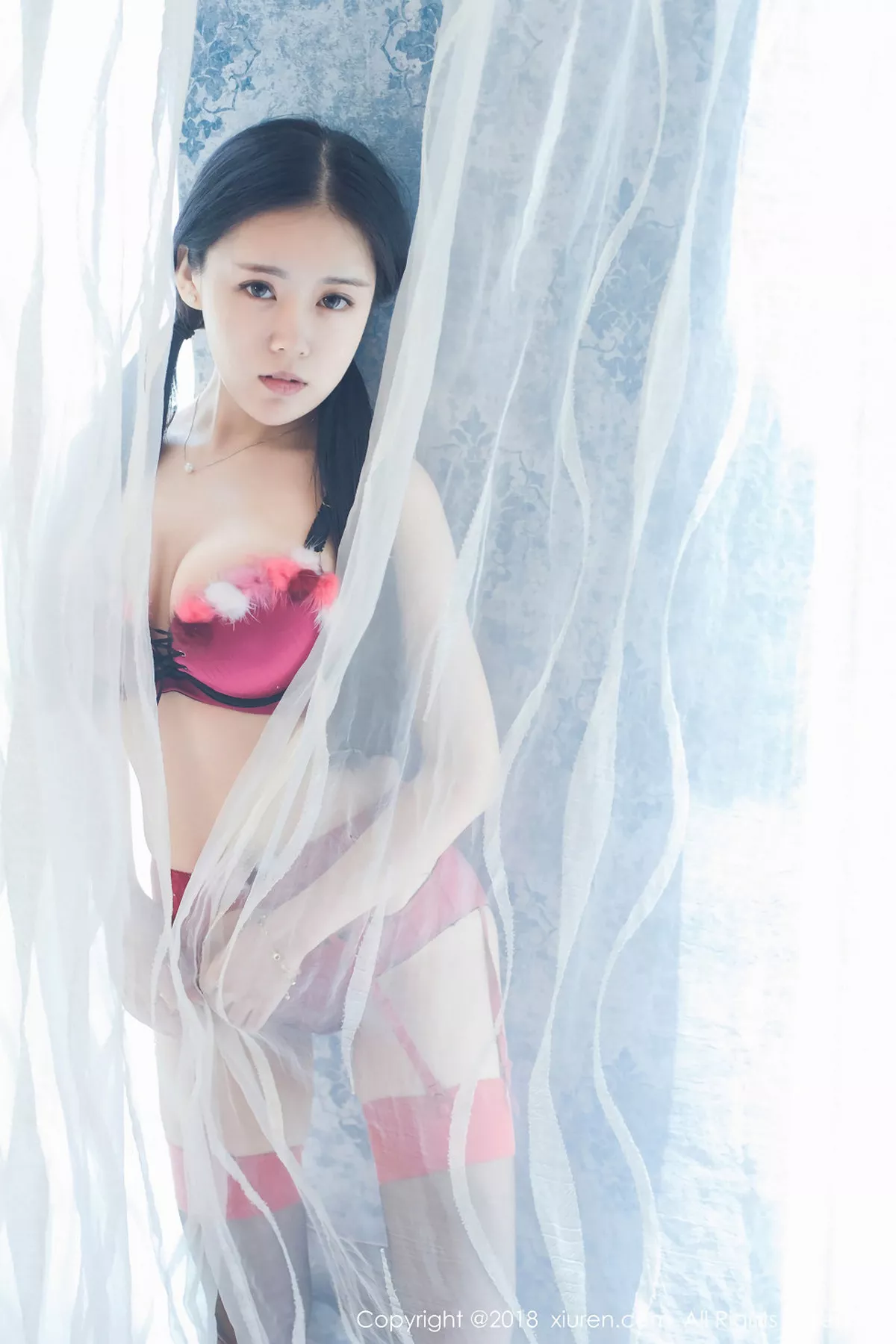 [XiuRen秀人网]第932期红气球写真 [49P]-033