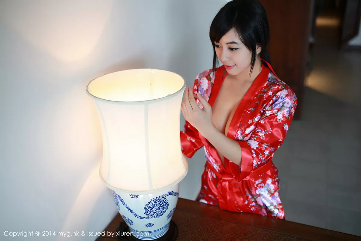 [MyGirl美媛馆]第033期黄可写真 [69P]-003
