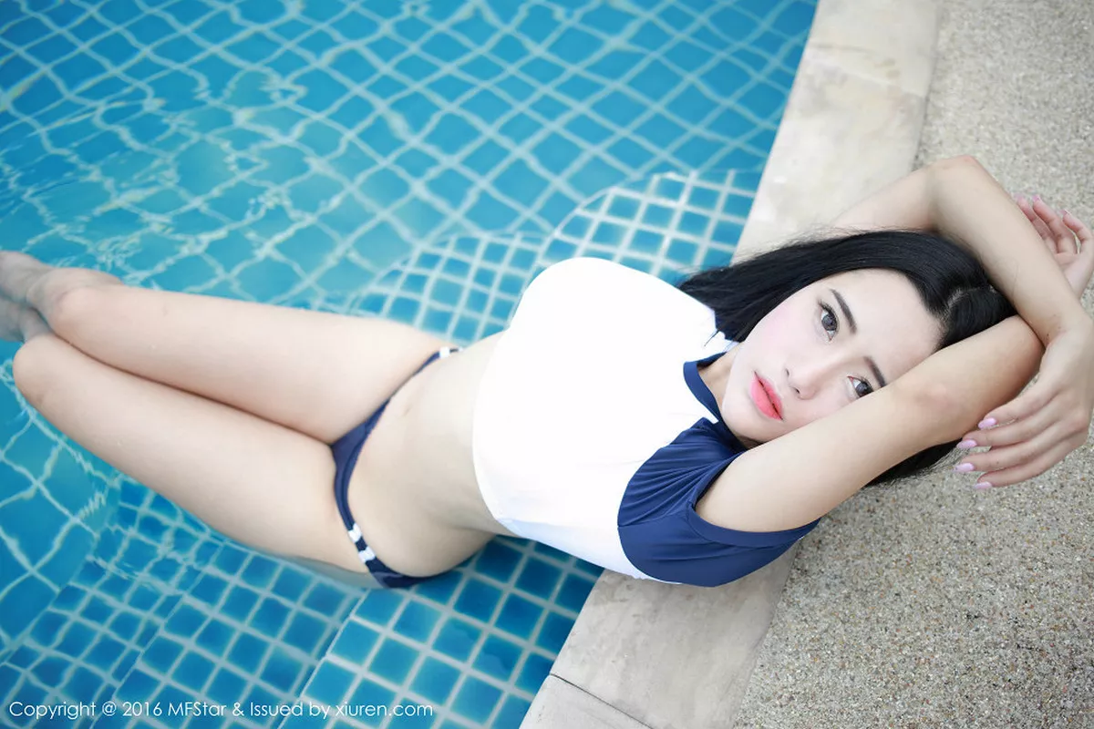 [MFStar模范学院]第042期兜豆靓写真 [50P]-041