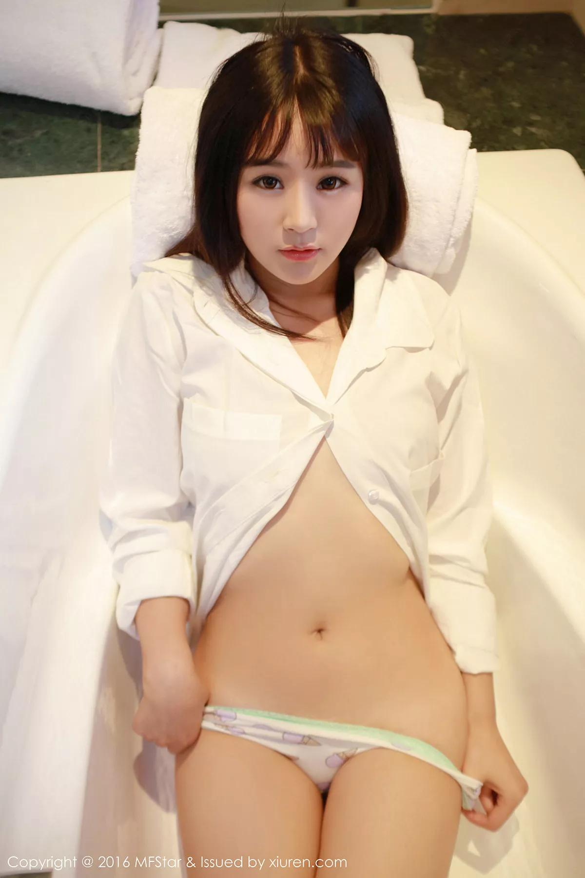 [MFStar模范学院]第064期思淇写真 [52P]-043