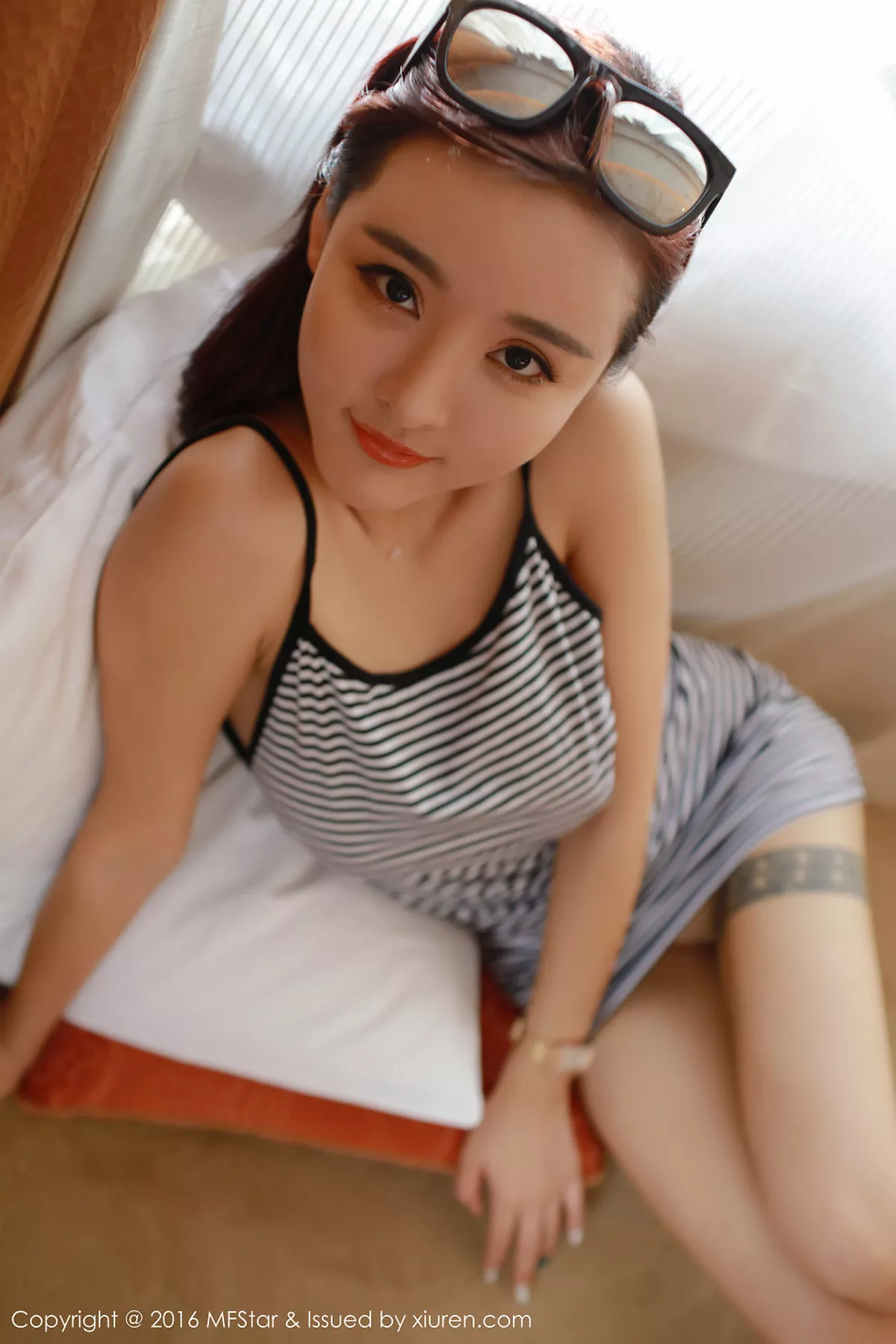 [MFStar模范学院]第060期佳佳写真 [56P]-002