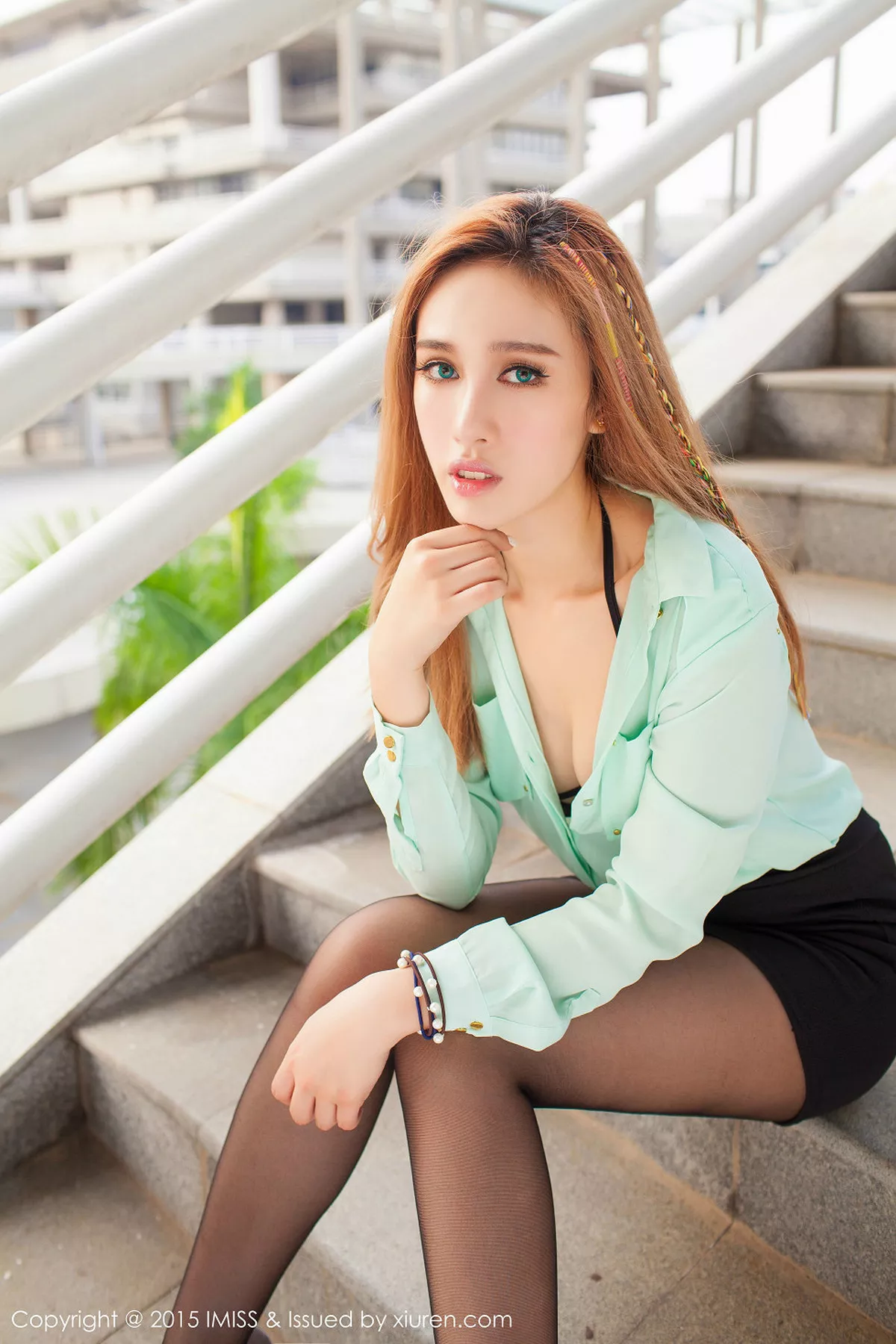 [Imiss爱蜜社]第050期何嘉儿写真 [55P]-010