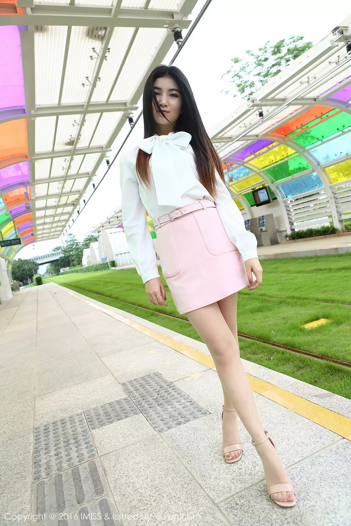 [Imiss爱蜜社]第094期Winki丝姬写真 [57P]-005
