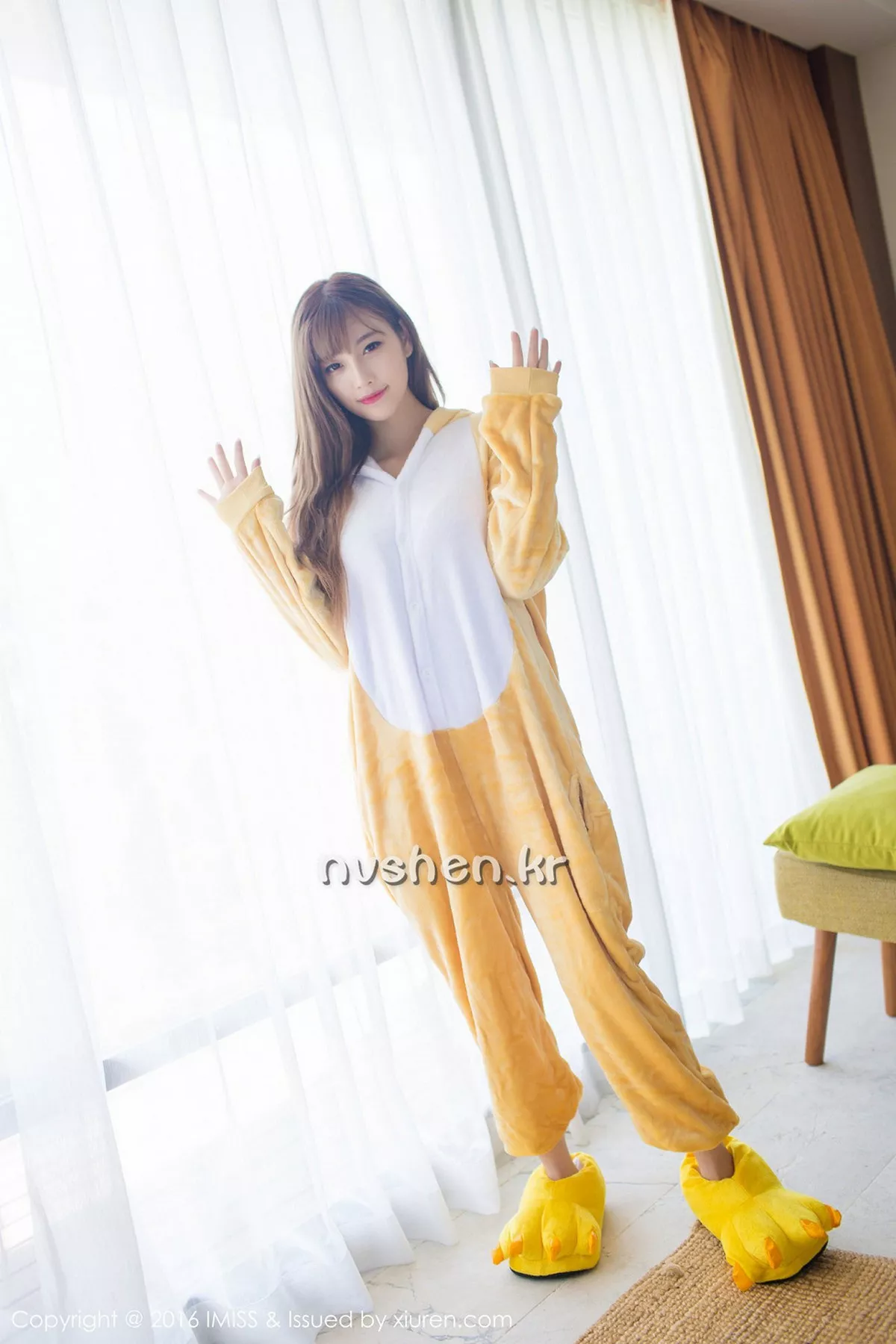 [Imiss爱蜜社]第136期小甜心CC写真 [59P]-001