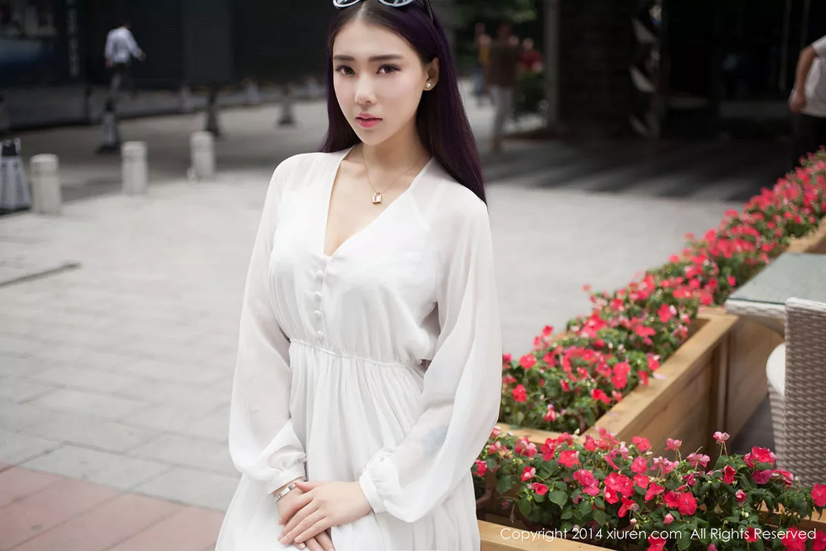 [XiuRen秀人网]第131期梦娜写真 [58P]-017