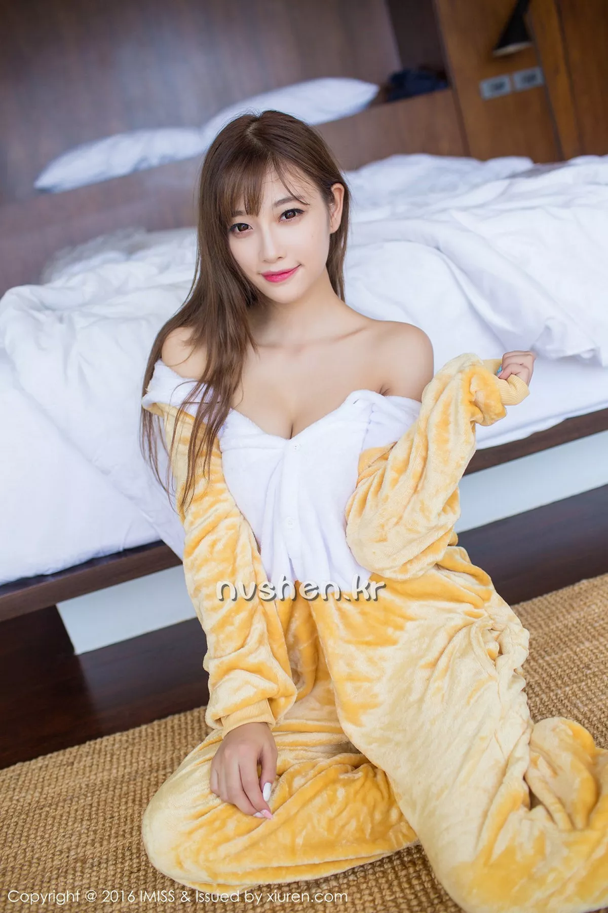 [Imiss爱蜜社]第136期小甜心CC写真 [59P]-005