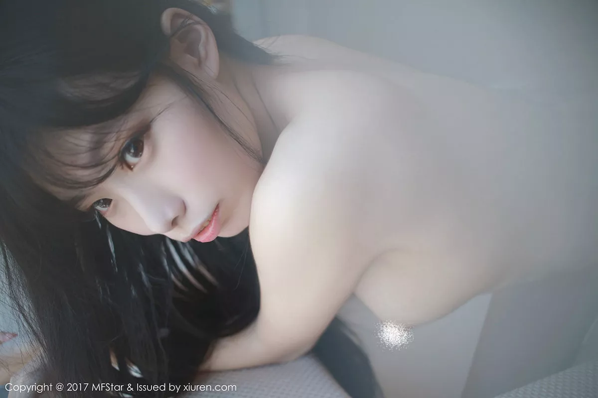 [MFStar模范学院]第083期草莓兔兔写真 [30P]-023
