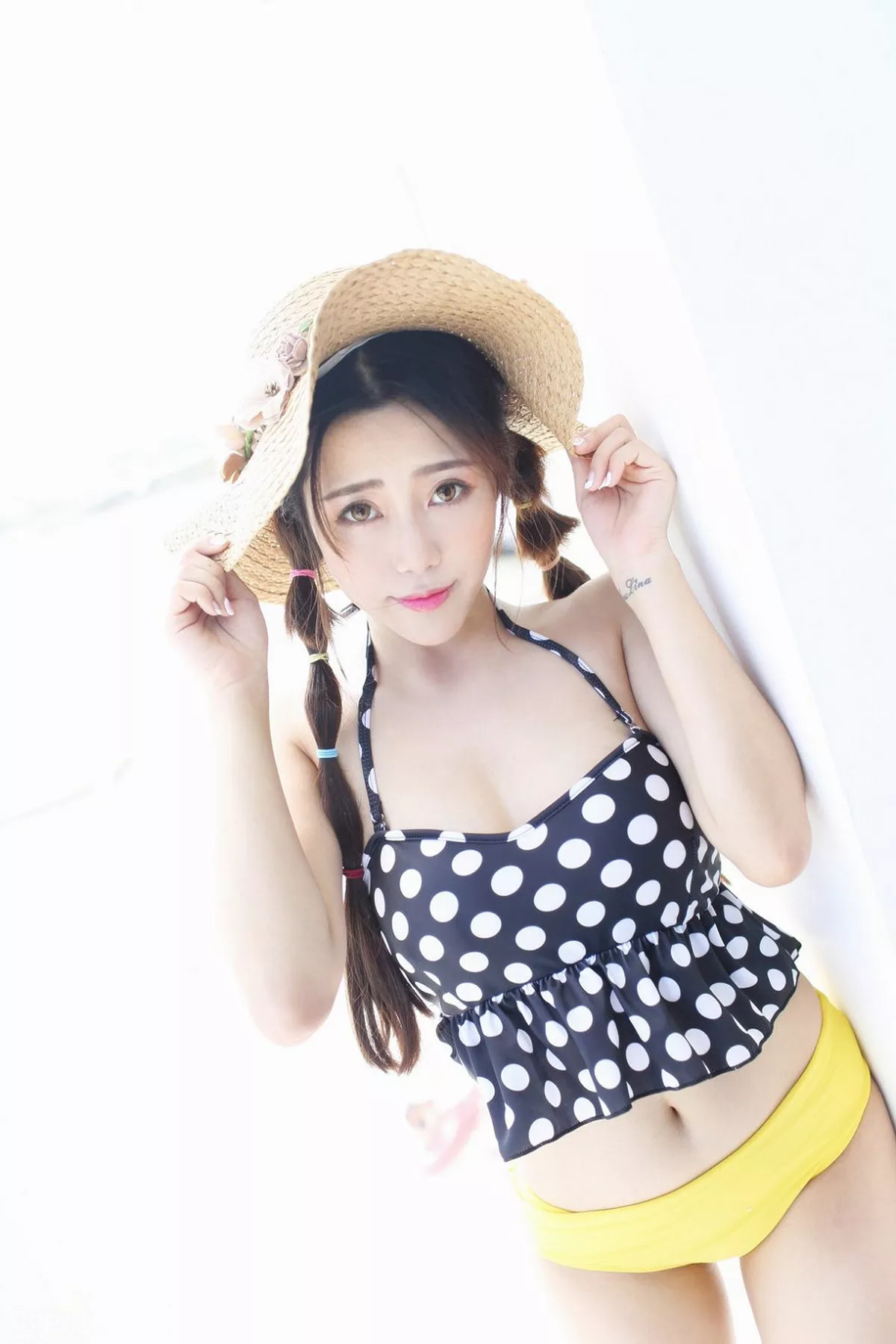 [Imiss爱蜜社]第152期兜豆靓写真 [53P]-006