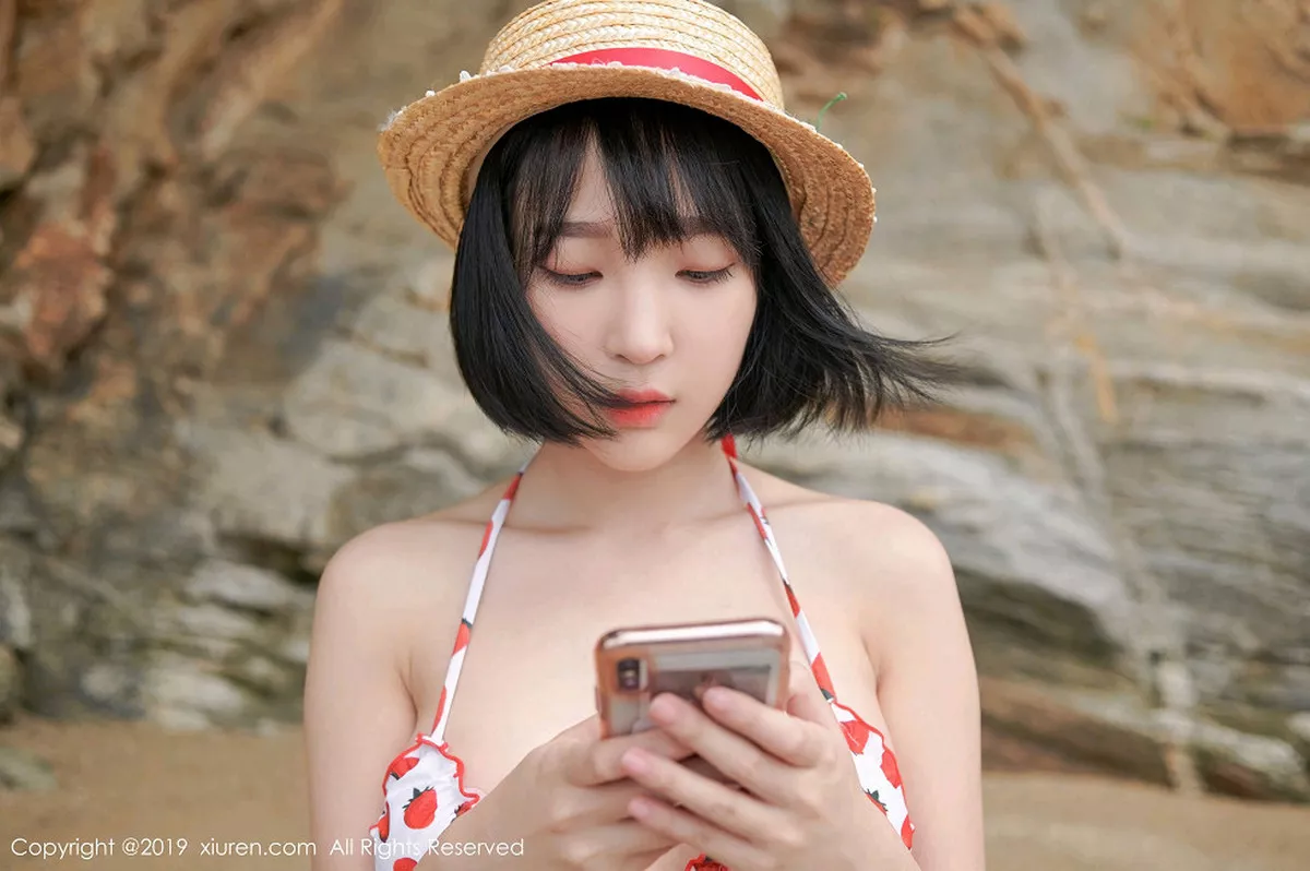 [XiuRen秀人网]第1611期模特_卿卿写真 [53P]-001