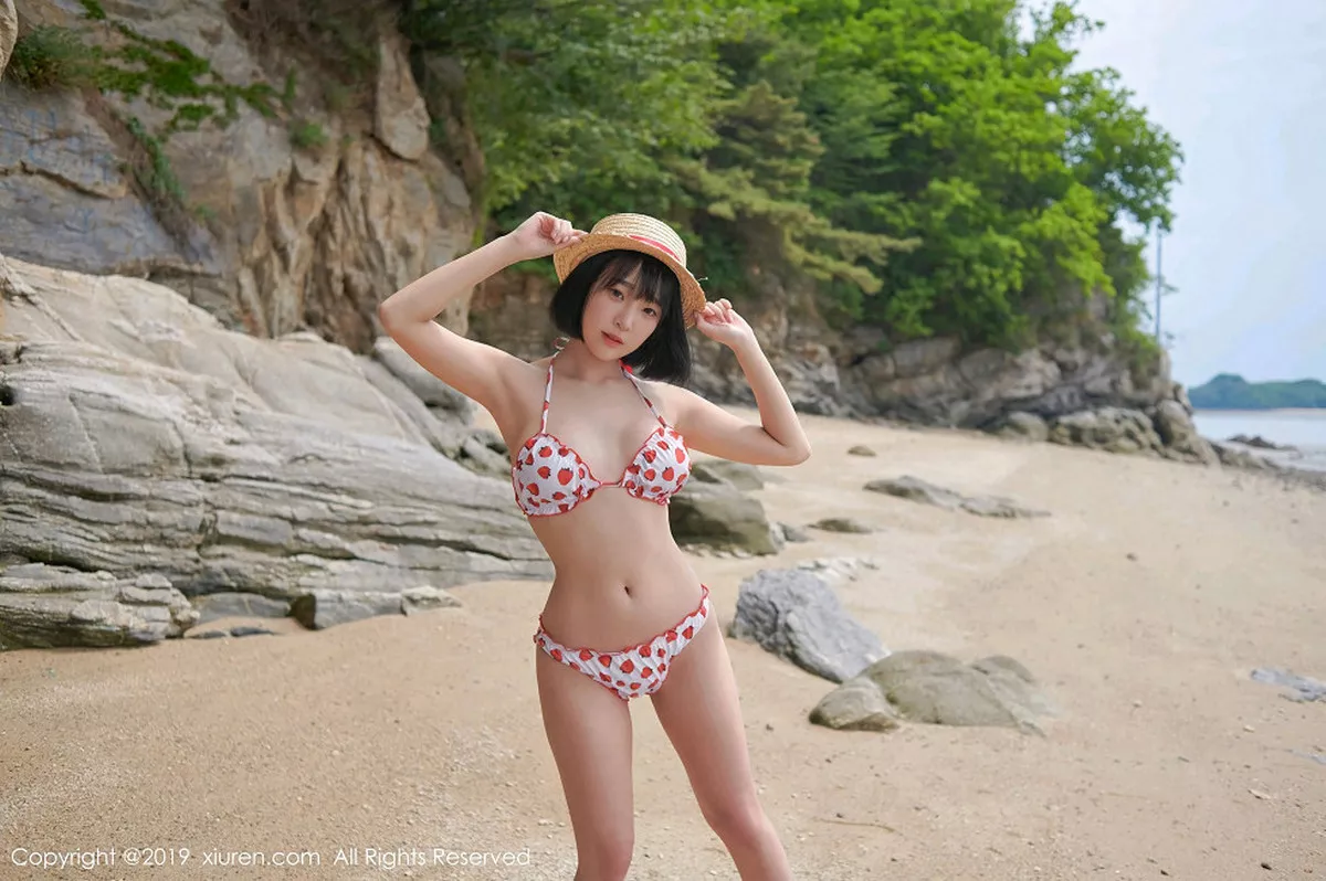[XiuRen秀人网]第1611期模特_卿卿写真 [53P]-002