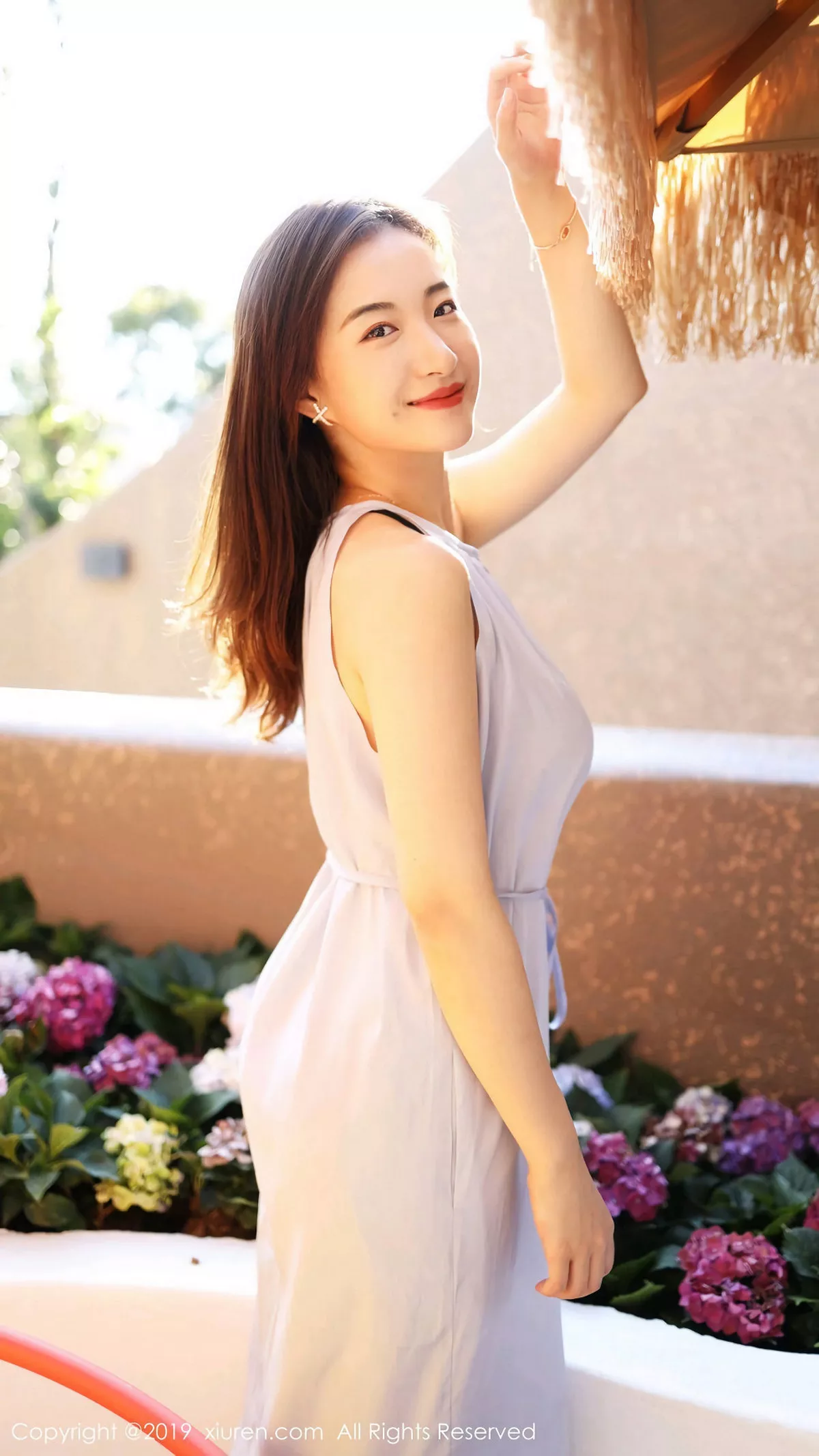 [XiuRen秀人网]第1660期艺儿拿铁写真 [57P]-001