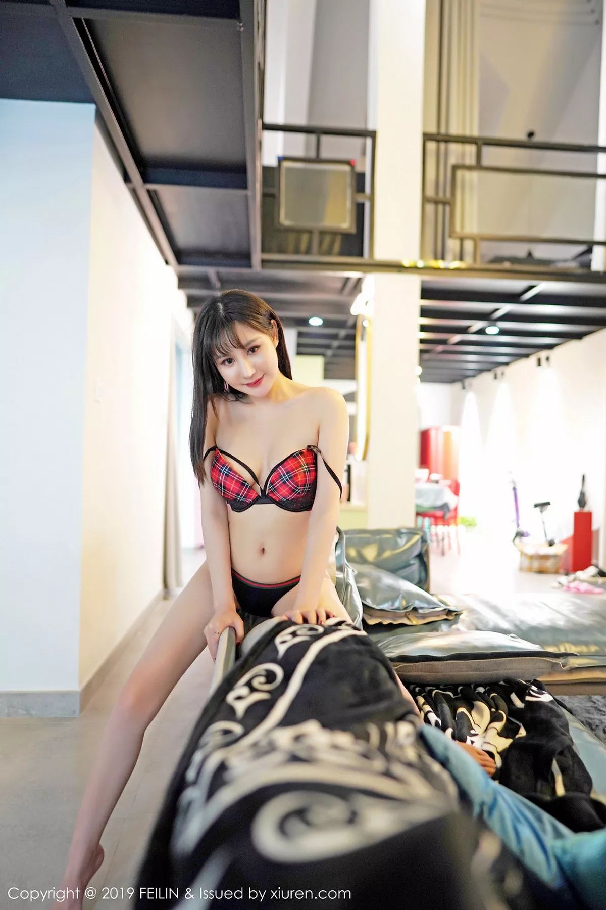 [FeiLin嗲囡囡]第205期青妍写真 [48P]-003