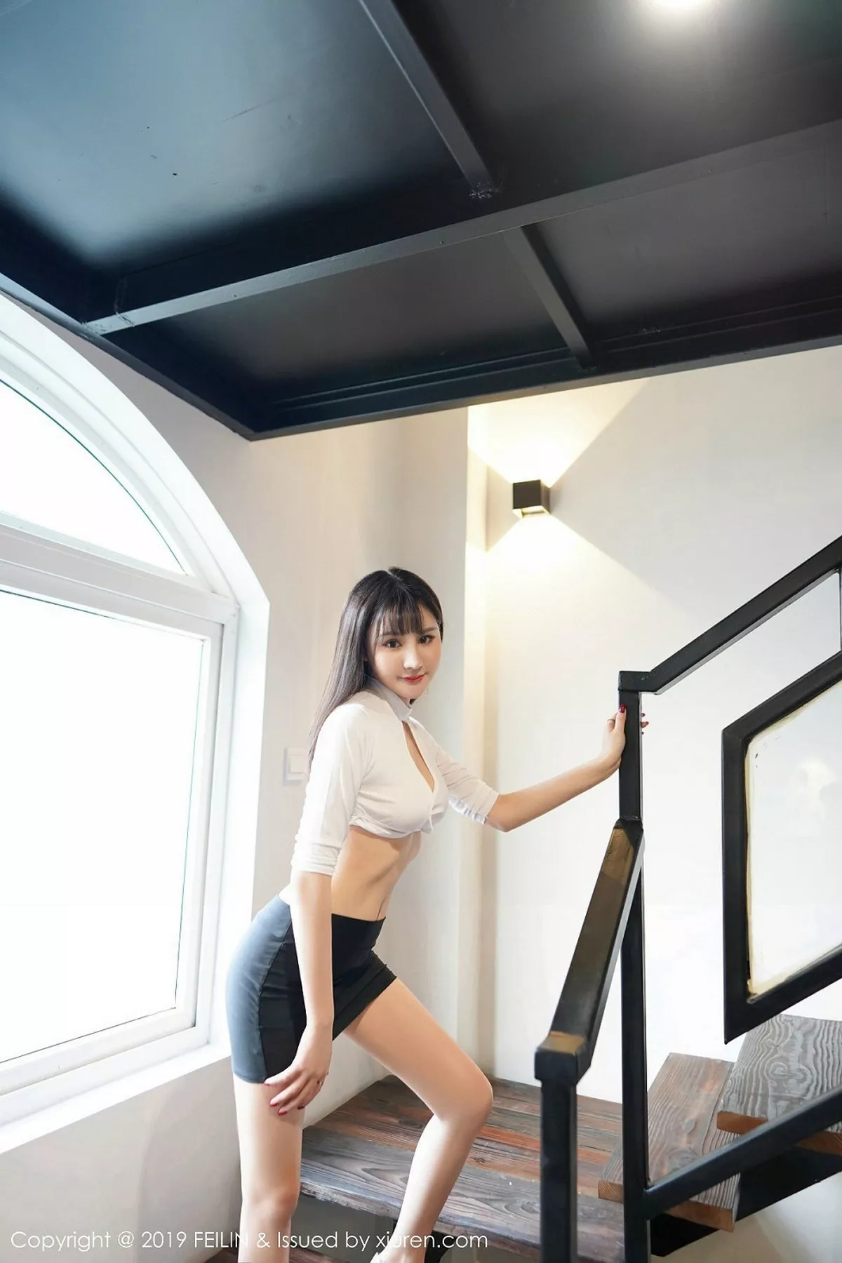 [FeiLin嗲囡囡]第210期青妍写真 [41P]-001