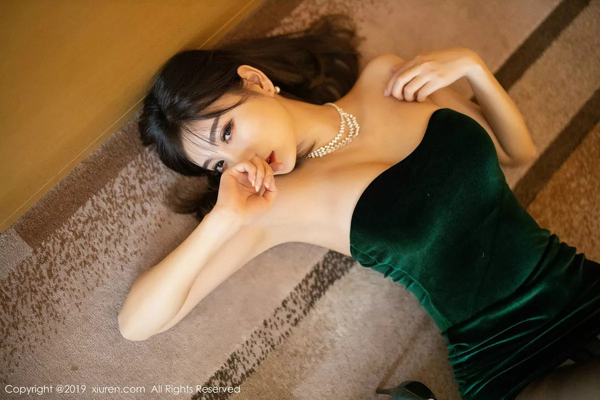 [XiuRen秀人网]第1731期杨晨晨写真 [98P]-051