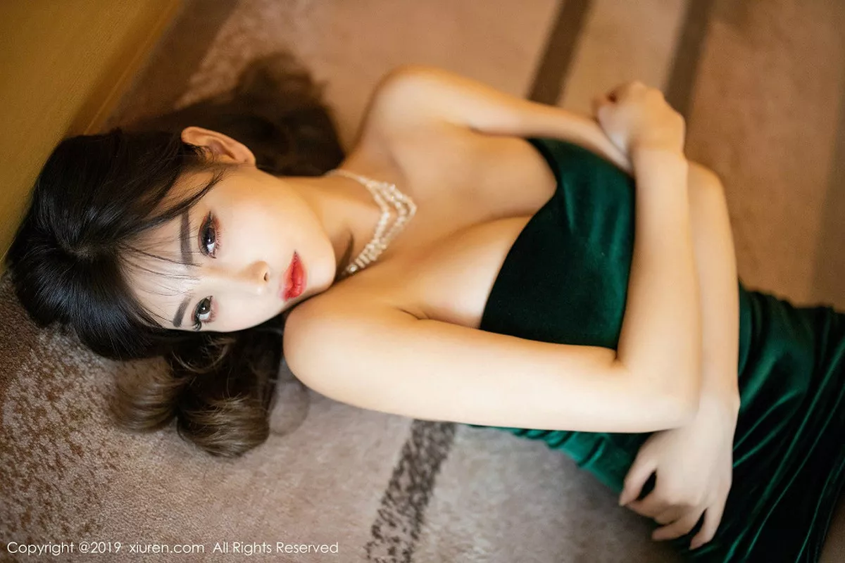 [XiuRen秀人网]第1731期杨晨晨写真 [98P]-052