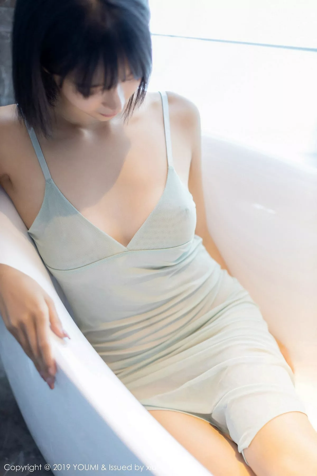 [YouMi尤蜜荟]第370期蓝夏写真 [42P]-002