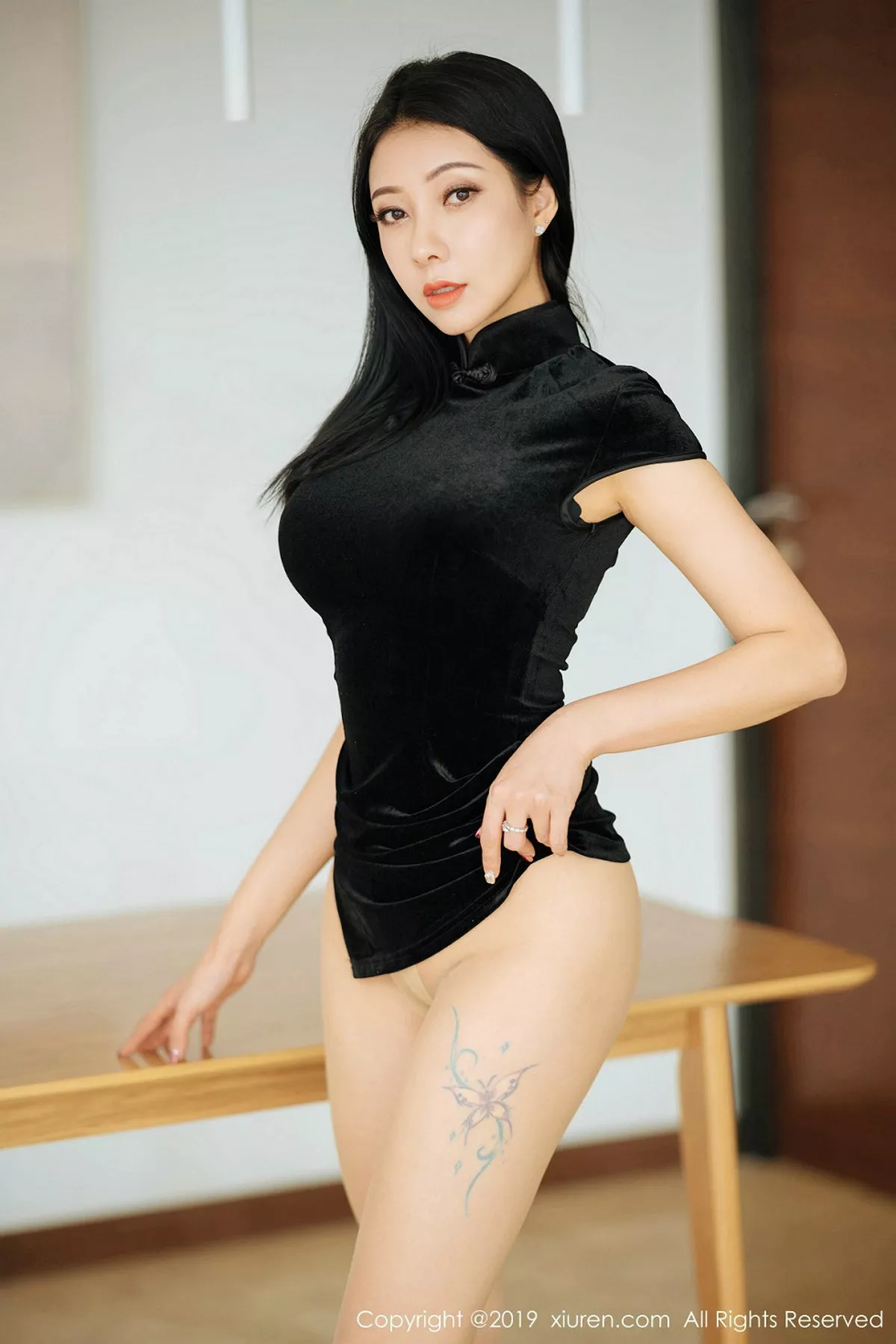 [XiuRen秀人网]第1813期果儿写真 [56P]-042