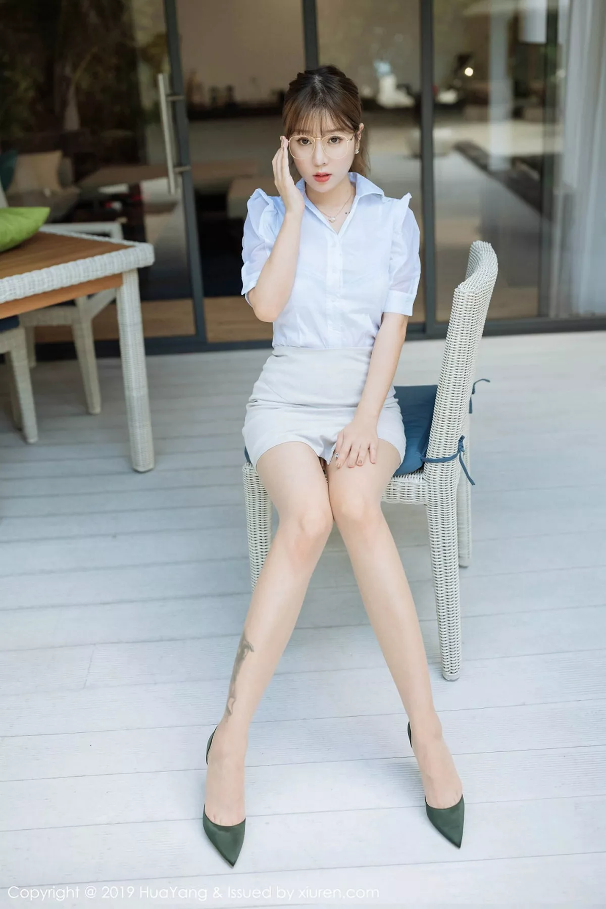 [HuaYang花漾]第195期王雨纯写真 [72P]-001