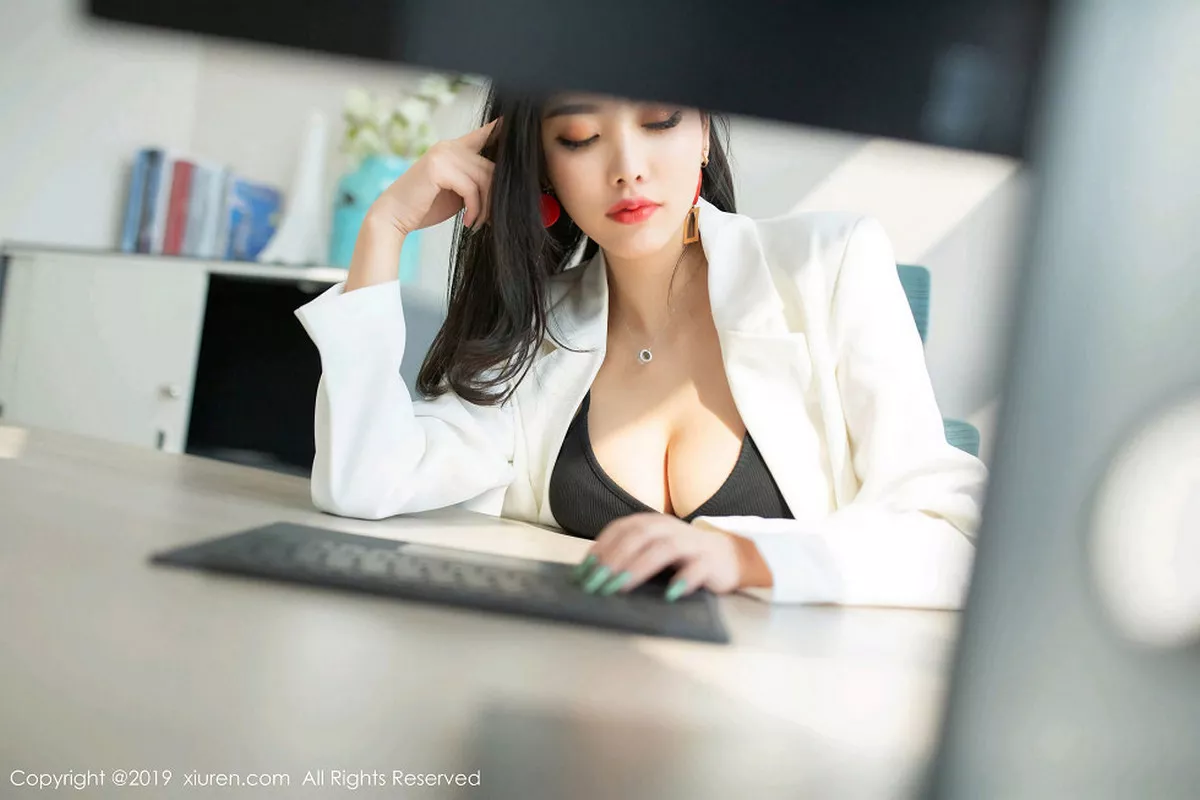 [XiuRen秀人网]第1853期杨晨晨写真 [77P]-006