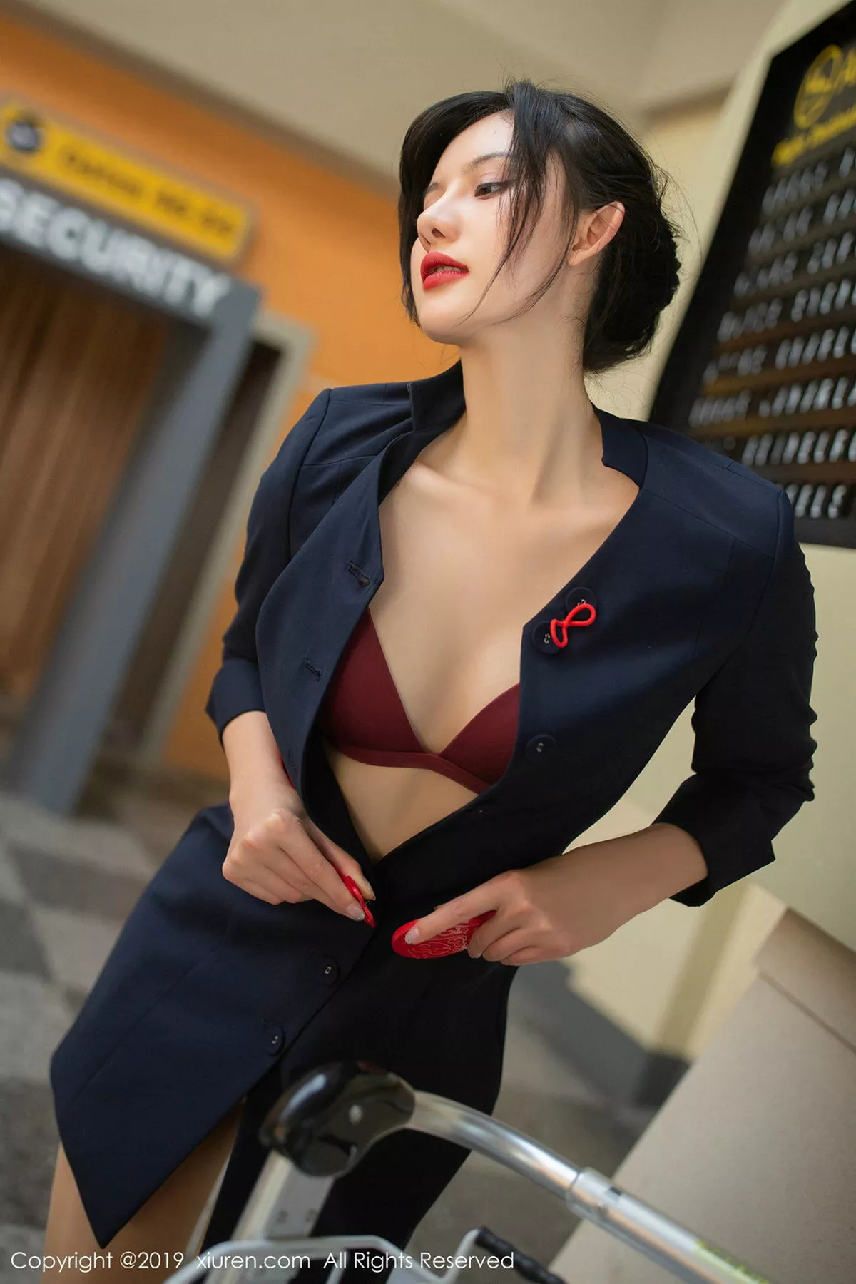 [XiuRen秀人网]第1881期就是阿朱啊写真 [80P]-063