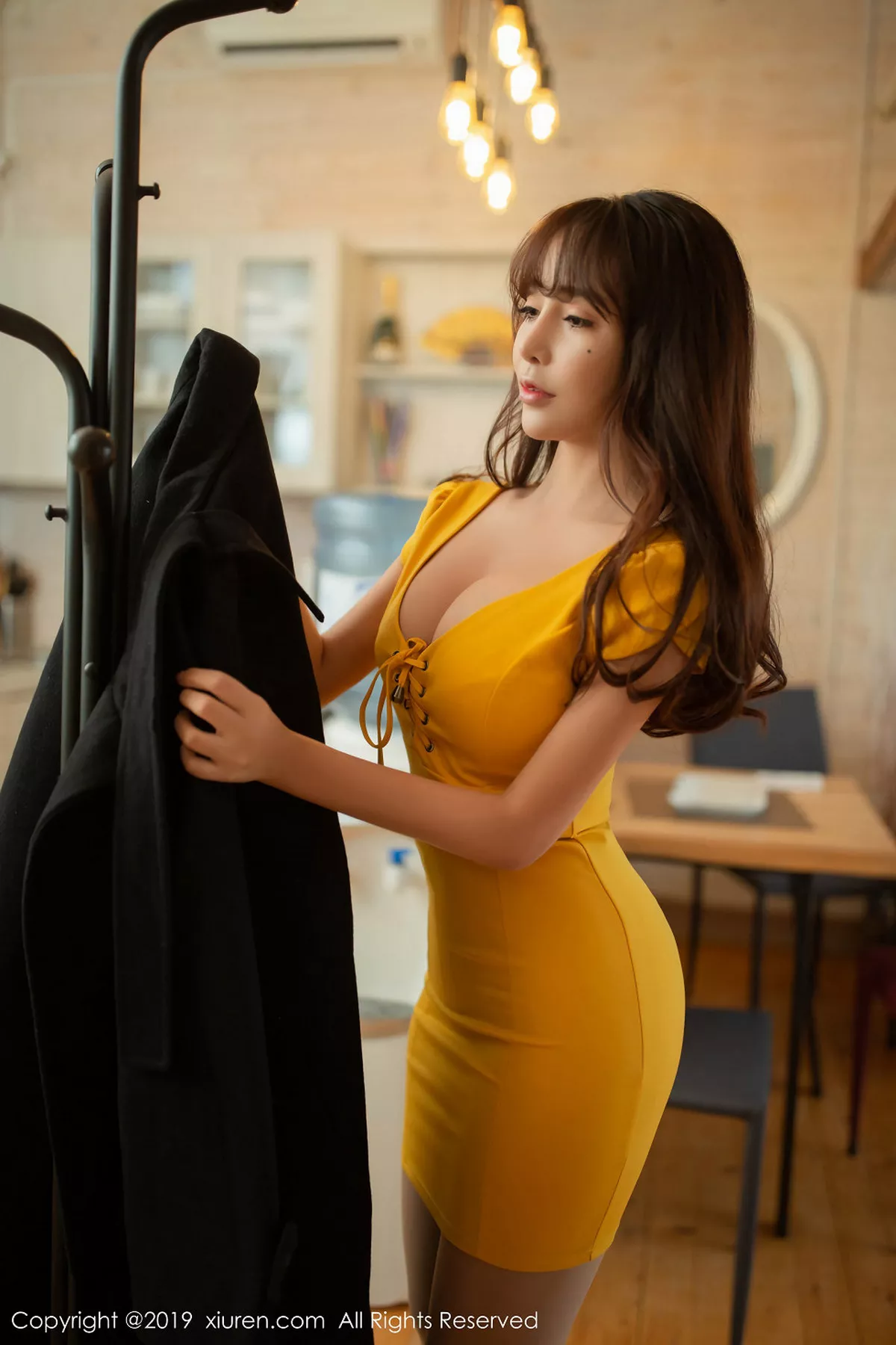 [XiuRen秀人网]第1877期陶喜乐写真 [73P]-002