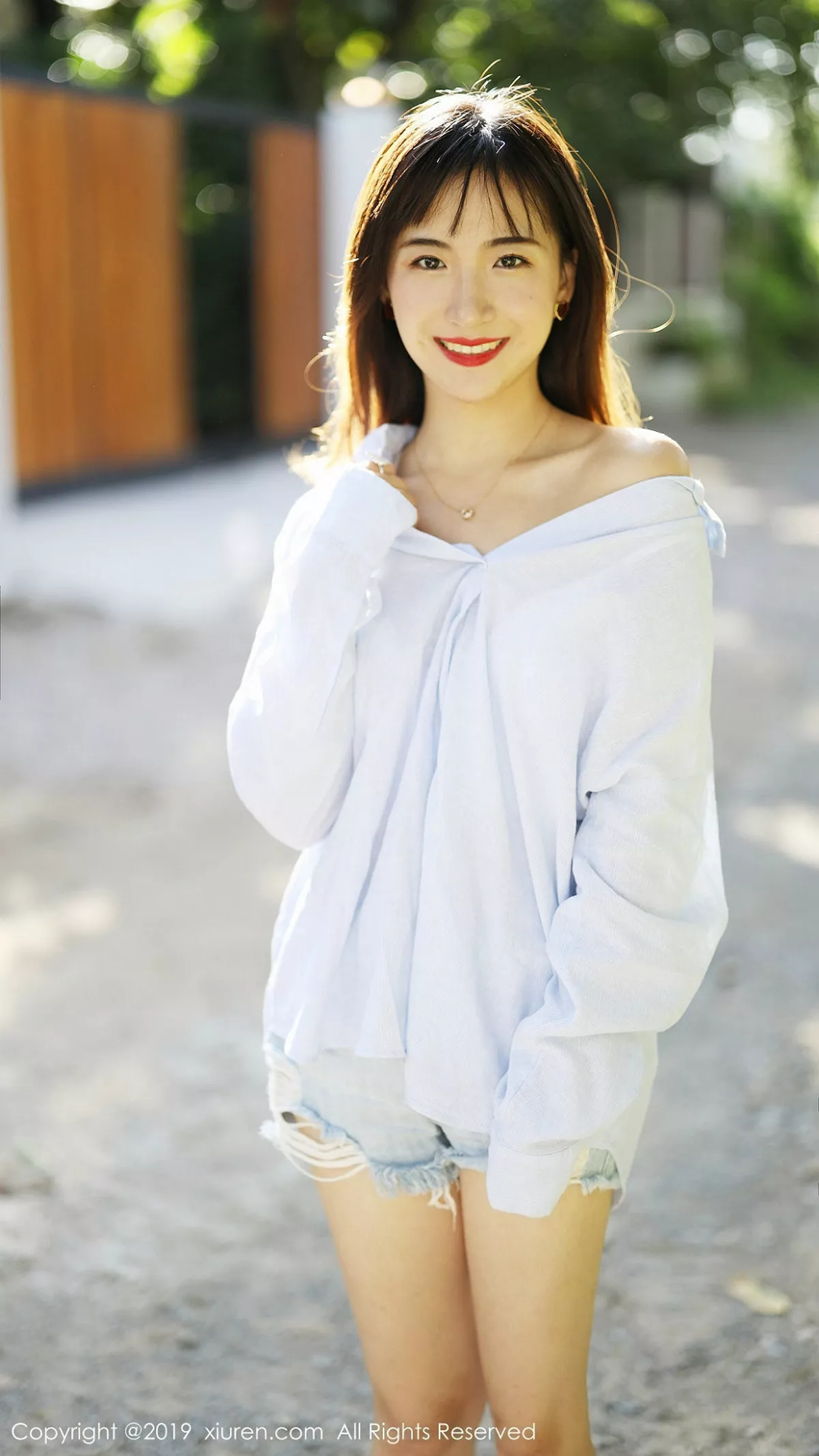 [XiuRen秀人网]第1892期艺儿拿铁写真 [55P]-050