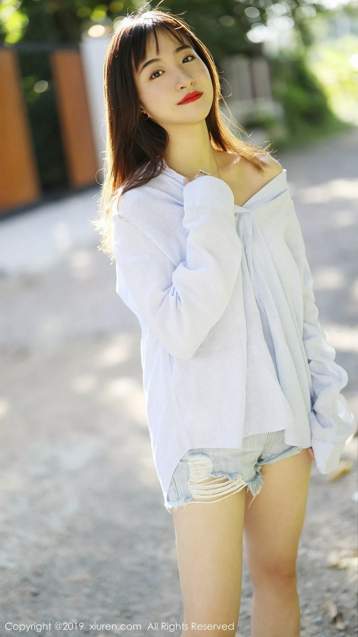 [XiuRen秀人网]第1892期艺儿拿铁写真 [55P]-051