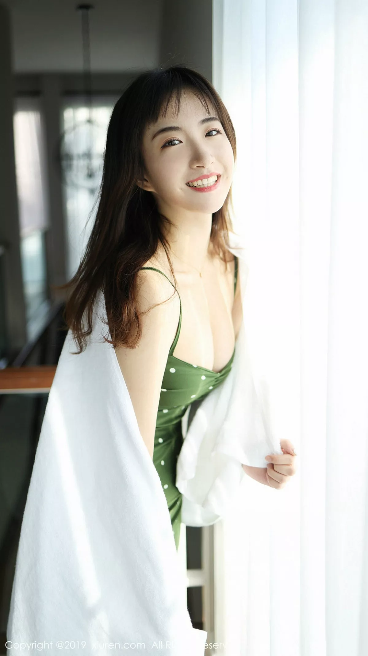 [XiuRen秀人网]第1892期艺儿拿铁写真 [55P]-024