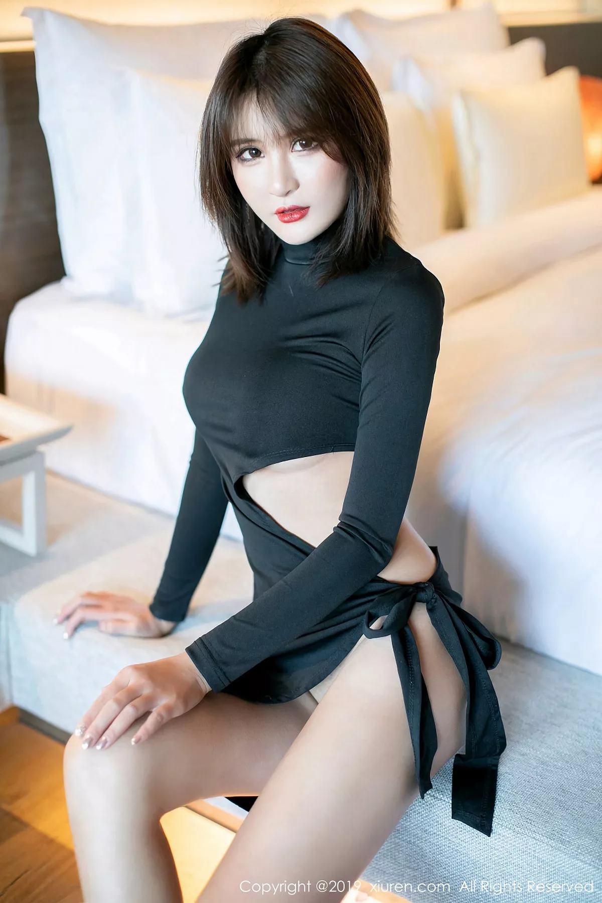 [XiuRen秀人网]第1437期尹菲写真 [56P]-002