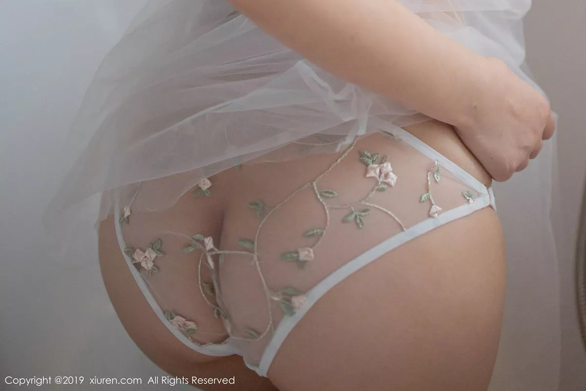 [XiuRen秀人网]第1514期Evelyn艾莉写真 [53P]-011