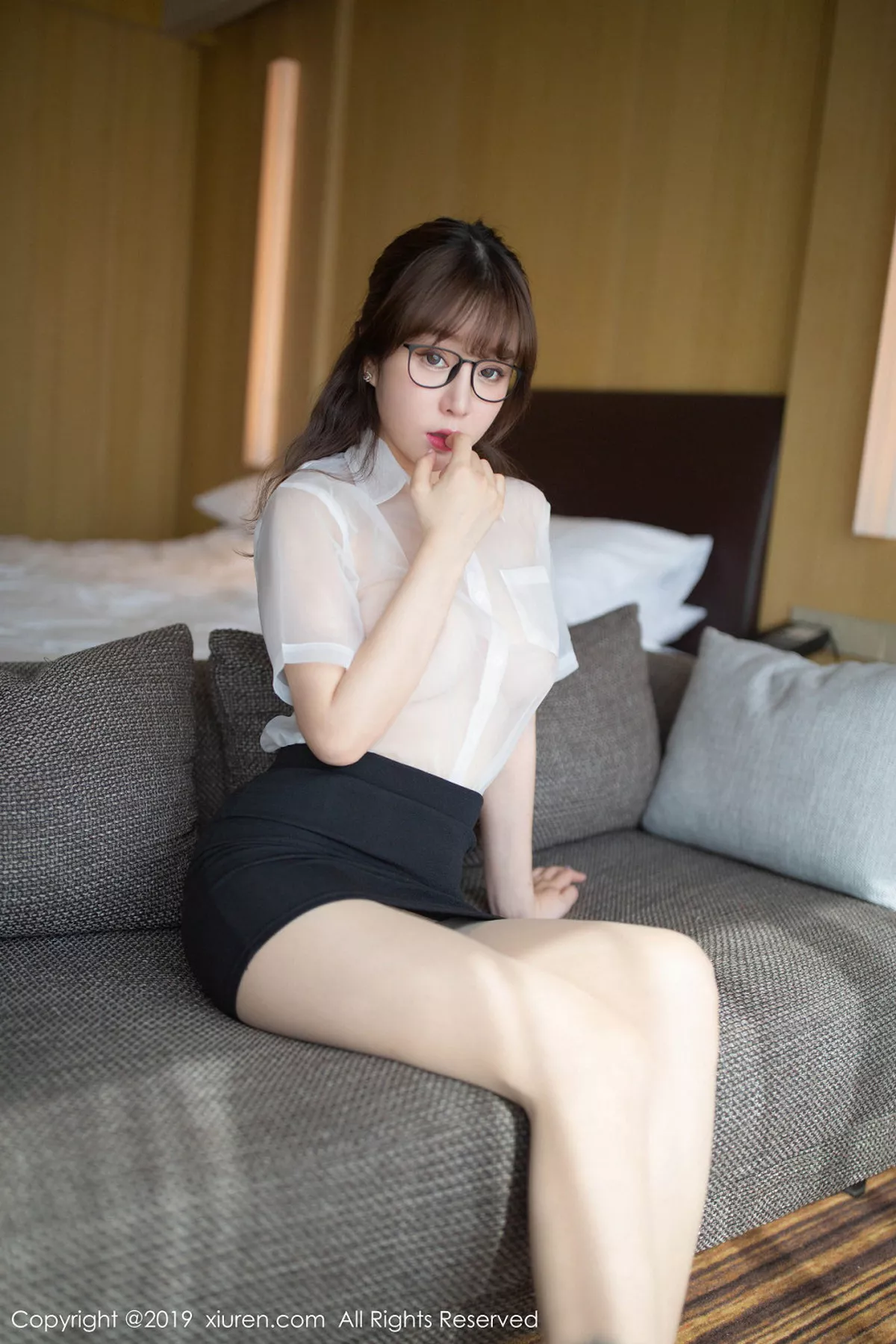 [XiuRen秀人网]第1498期王雨纯写真 [51P]-001