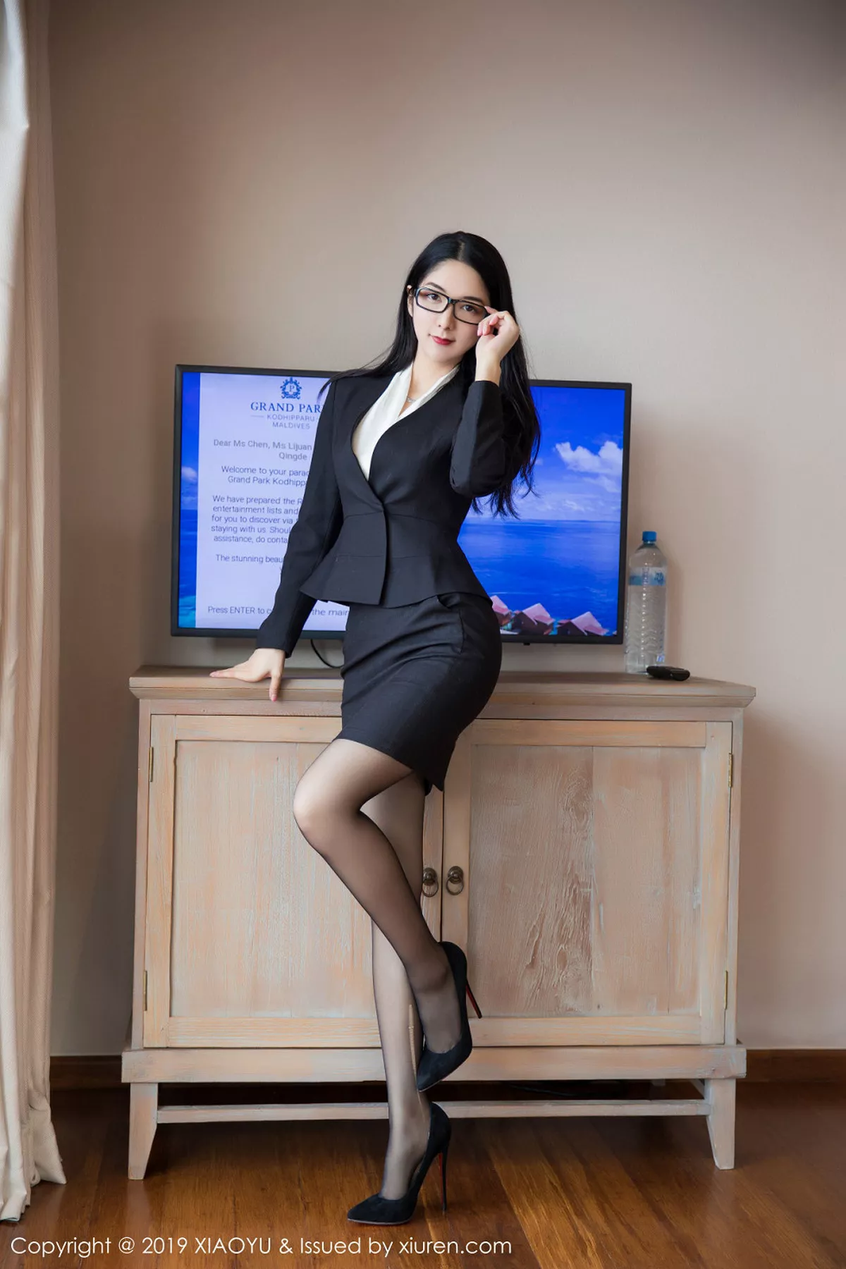 [XiaoYu画语界]第098期喜欢猫写真 [67P]-001