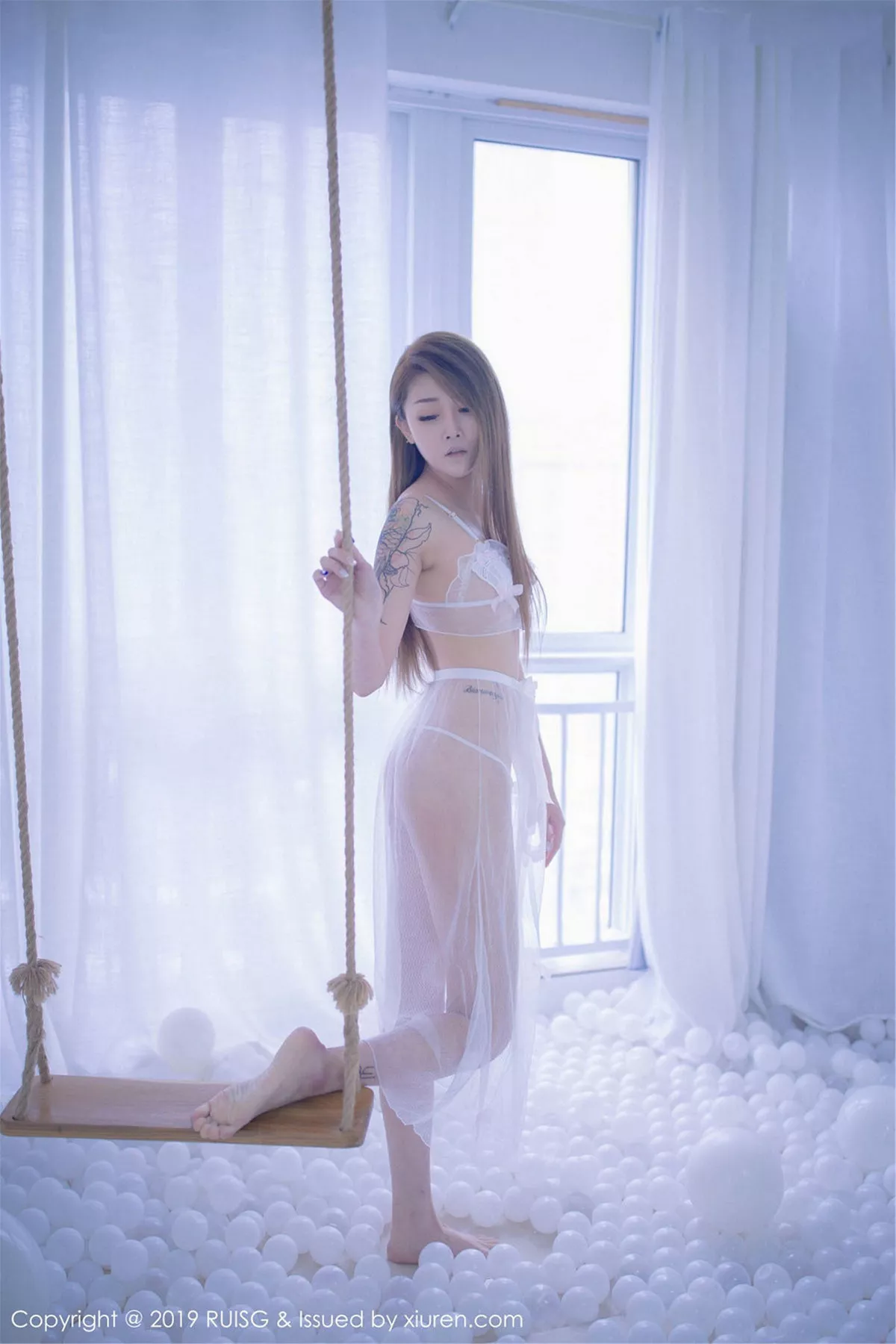 [Micat猫萌榜]第071期慕西Mona写真 [44P]-003