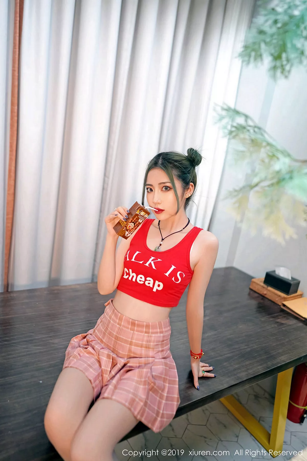 [XiuRen秀人网]第1550期贾诗晗写真 [48P]-004