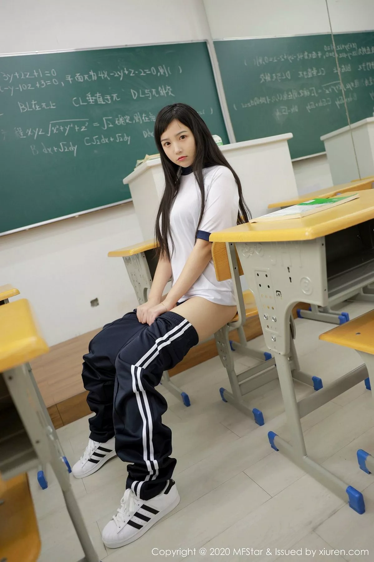 [MFStar模范学院]第273期徐微微写真 [64P]-033